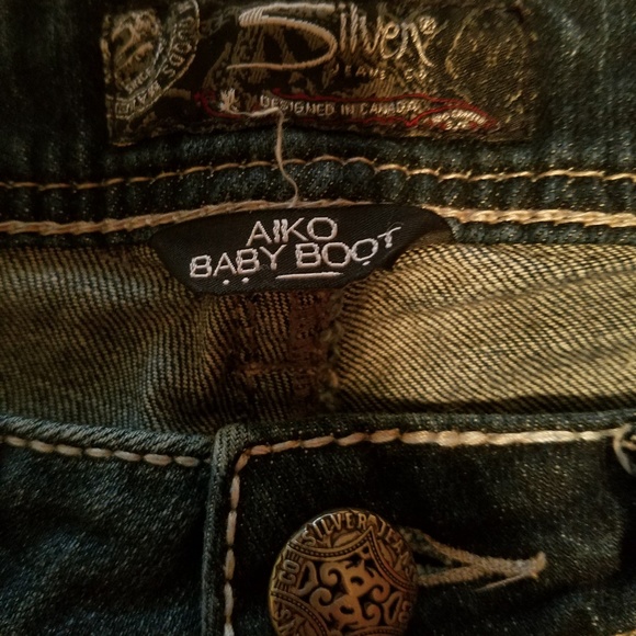 Silver Jeans - Picture 3 of 3